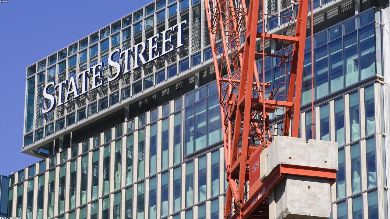 A Neutral Perspective on MRNA’s Q1 Earnings: What Investors Should Watch